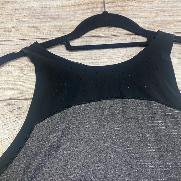 Lululemon open back tank top - Picture 5 of 12